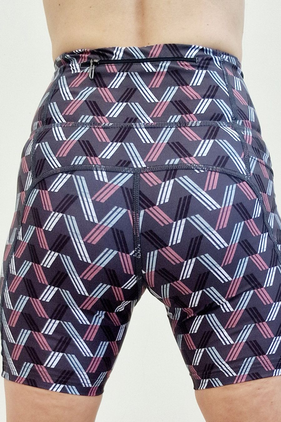 RISE Shorts Grey and Pink Geo